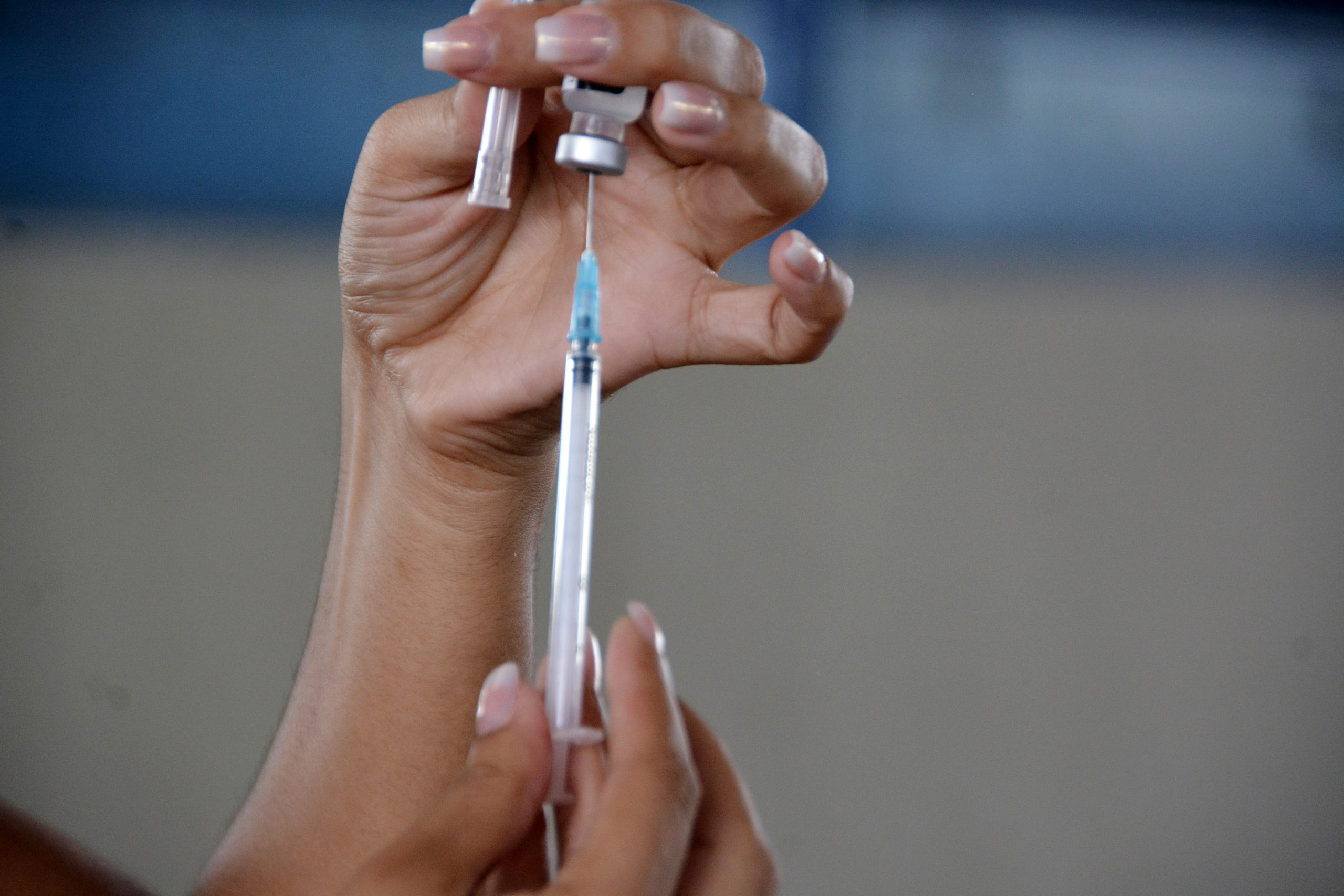 População pode atualizar cartão de vacinação contra covid-19 em dez Unidades de Saúde da Família neste sábado