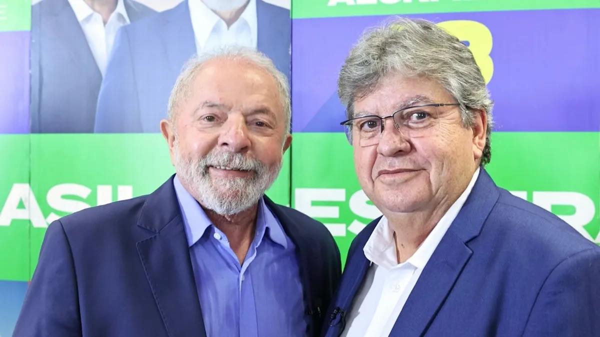 Lula condecora governador João Azevêdo que passa a integrar quadro de Ordem do Mérito Naval