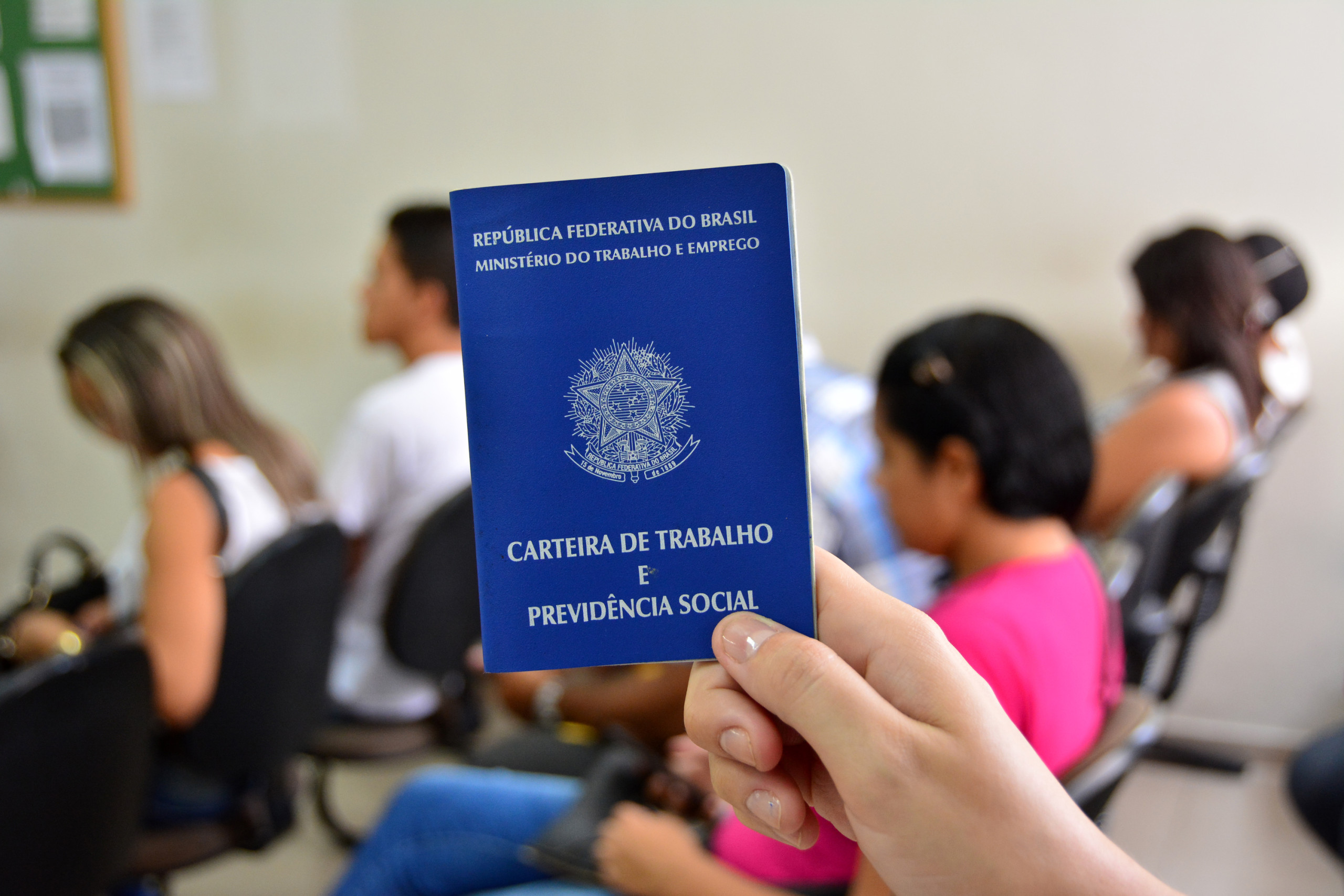 Paraíba inicia semana com quase 2,7 mil vagas de emprego distribuídas nos Sines pelo estado