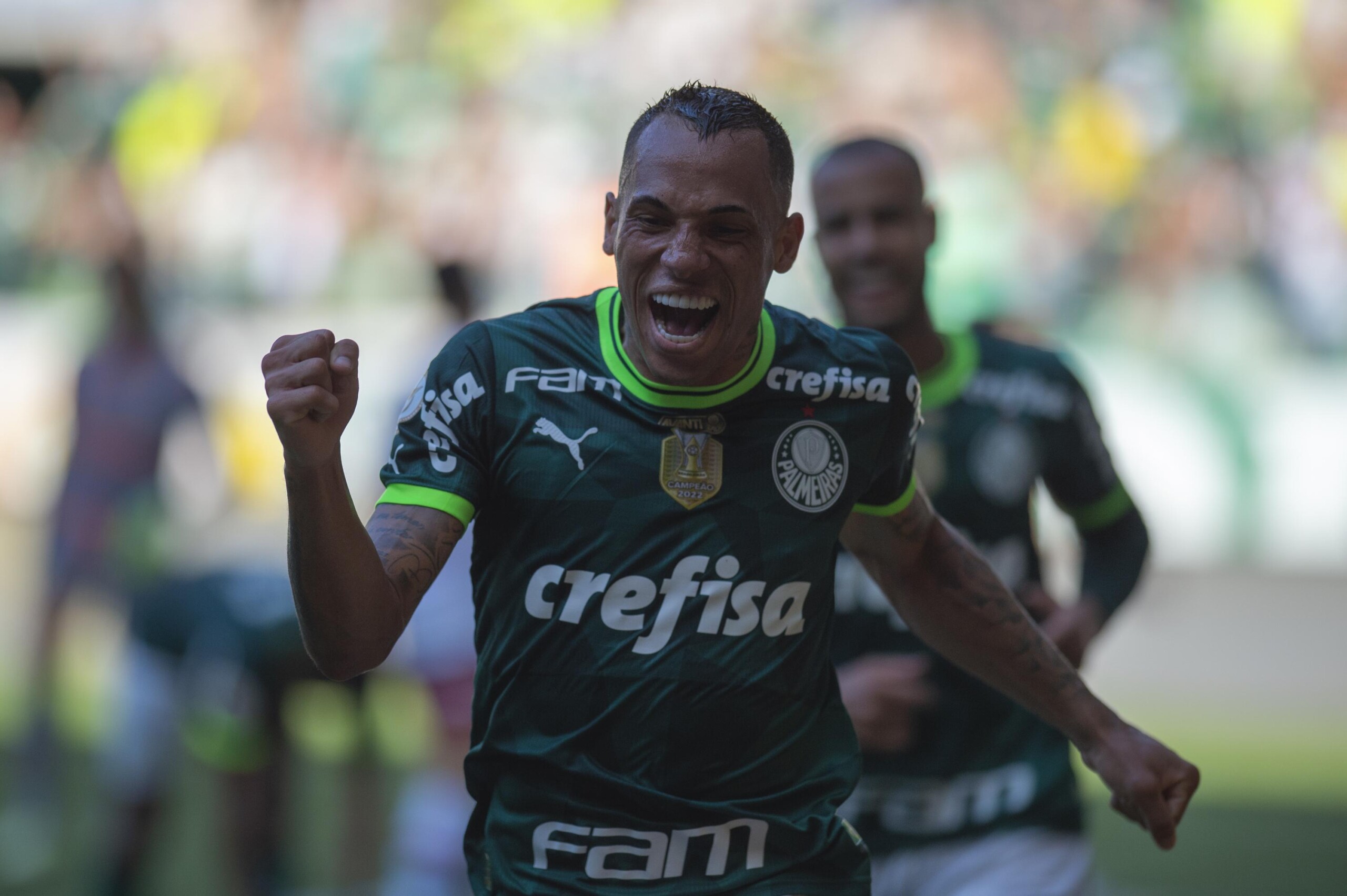 Palmeiras vence os reservas do Fluminense e coloca as duas mãos na taça do Brasileirão