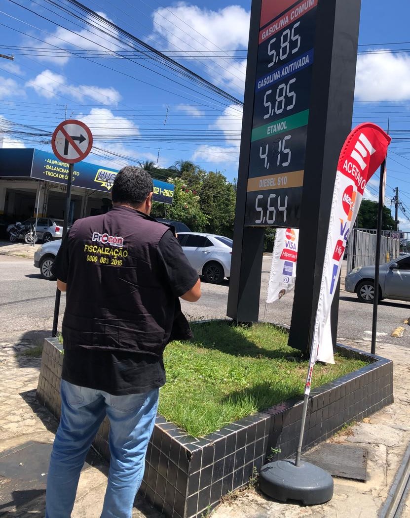 Procon notifica 57 postos de combustíveis de João Pessoa para explicar aumento no preço da gasolina