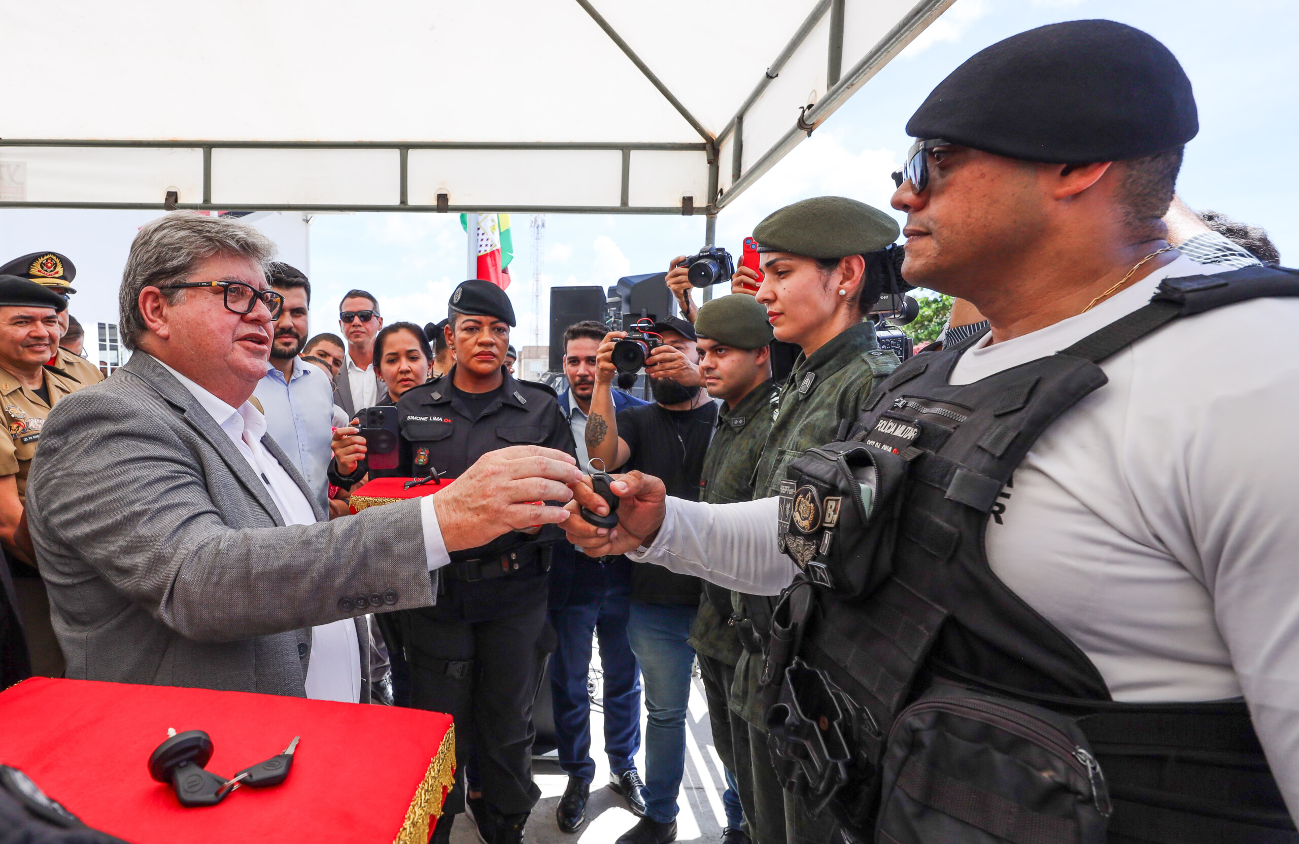 João Azevêdo entrega reforma e ampliação do Bope e novos equipamentos para as Forças de Segurança