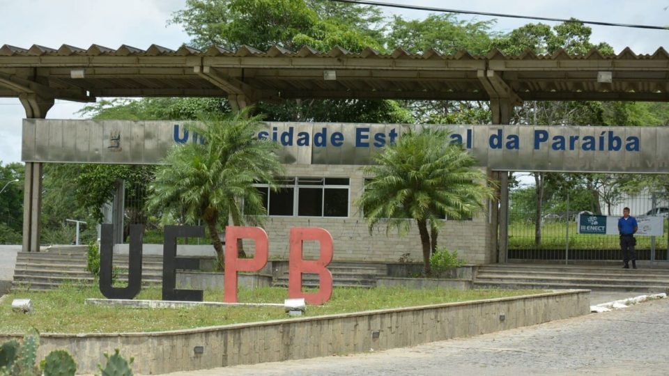 UEPB apresenta nova proposta para encerrar greve de professores com pagamento parcelado