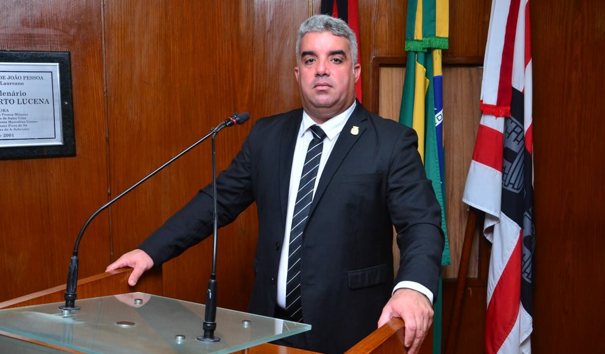 Clima esquenta no Ô Paraíba Boa: Guga Pet reage a questionamento de Fabiano Gomes, reafirma independência e diz que não indicará substituto na Secretaria de Proteção Animal