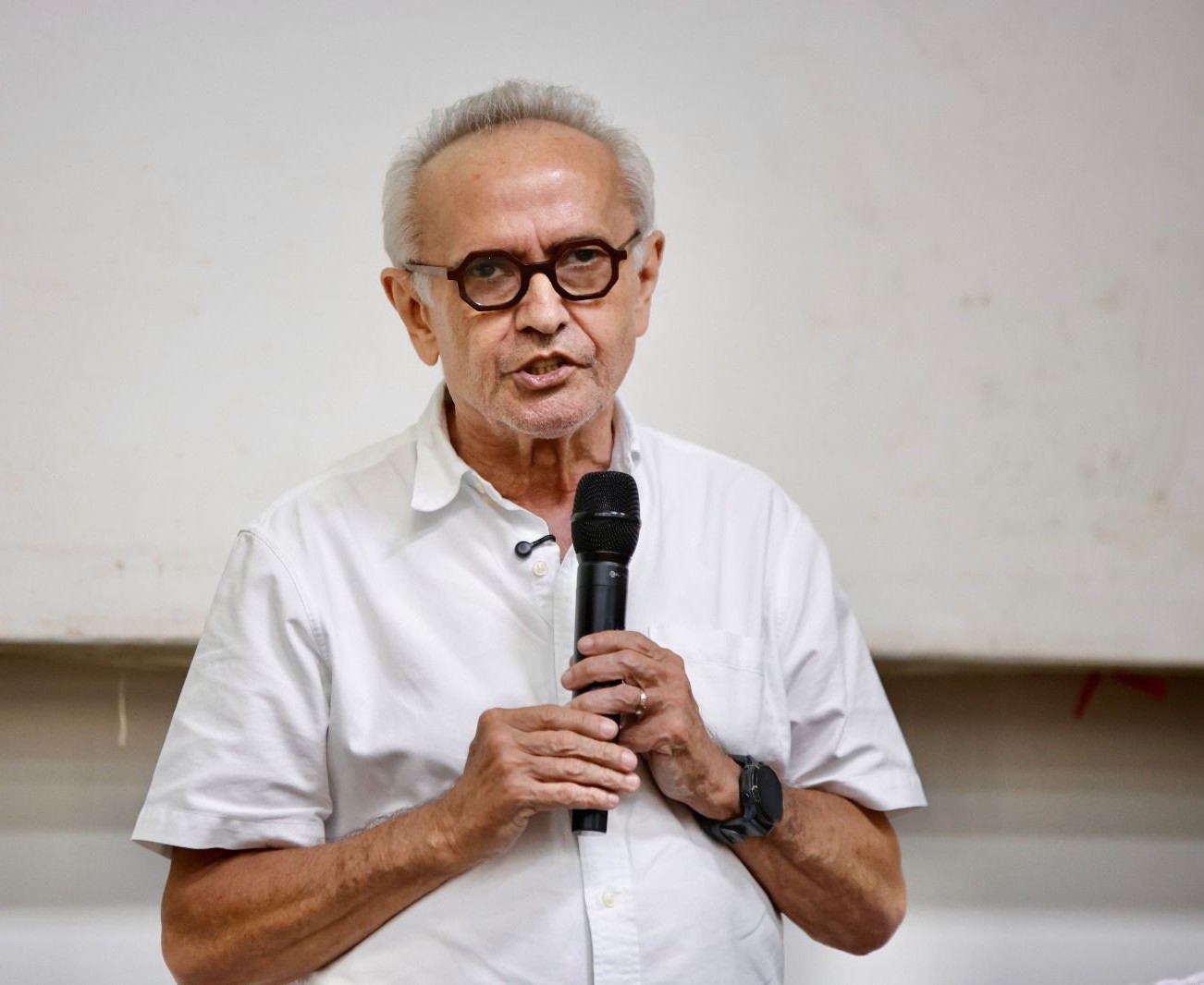 De Campina a Coxixola, Cícero monta um cavalo que não voa como foguete, mas que não conhece o caminho de volta – Por Fabiano Gomes