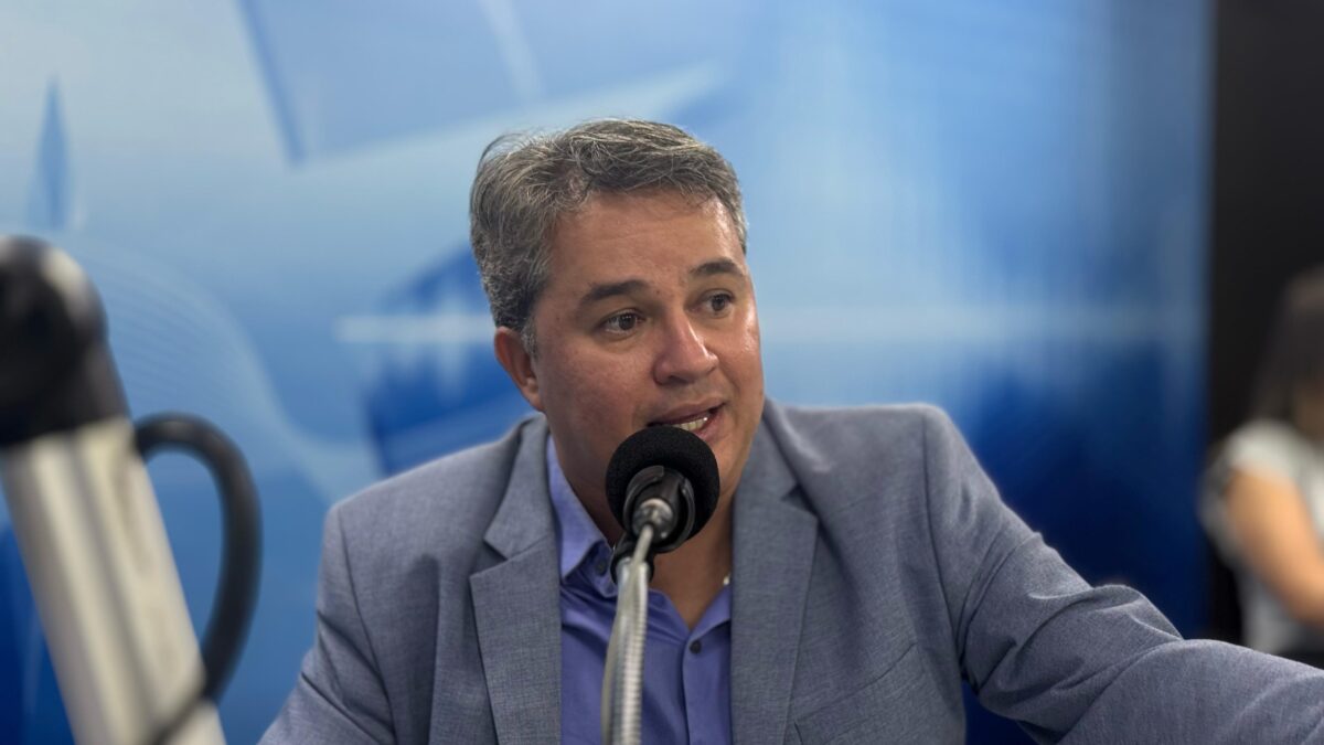 Efraim Filho reage à aproximação de Cícero Lucena com grupo Cunha Lima: “Política é disputa por espaço”