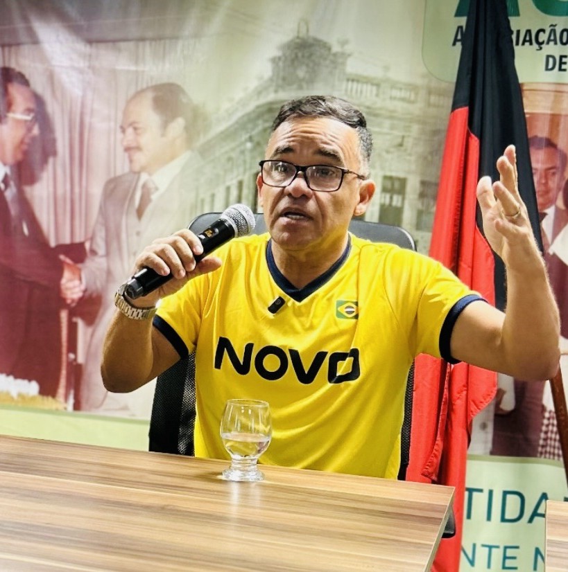 Major Fábio cobra resposta de Efraim e Queiroga e dispara: “Se não tiver vaga no foguete, a gente vai no jumentinho e ele não dá ré”