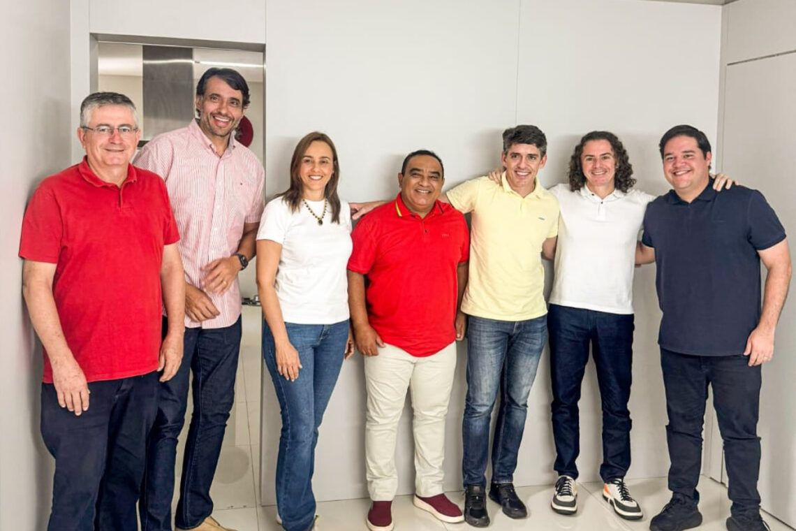 RUMO AO MDB? Tovar Correia Lima participa de reunião com cúpula do partido em Campina Grande e sinaliza saída do PSDB