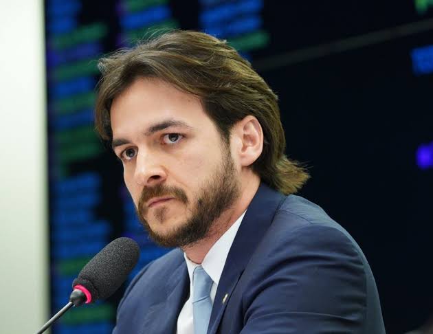 O enigma Pedro – por Flávio Lúcio