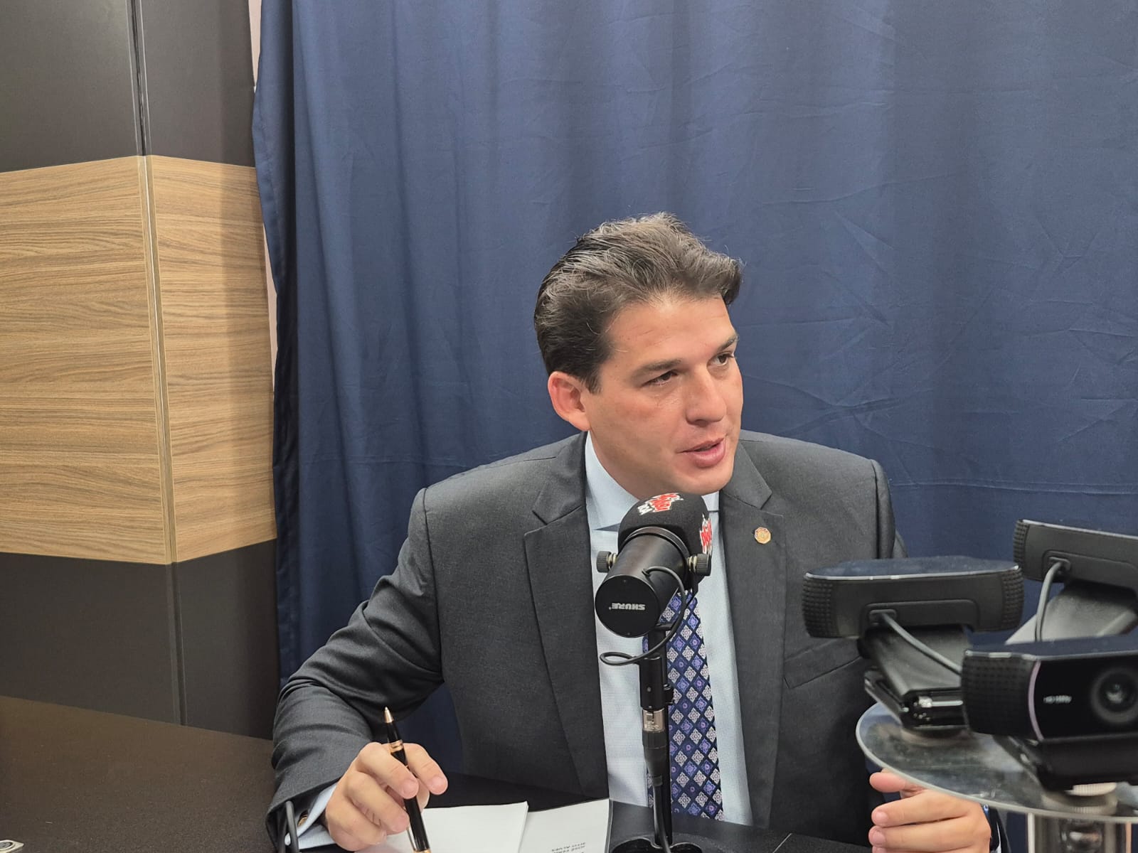 Milanez Neto reafirma oposição na Câmara mesmo com Cícero Lucena de olho no MDB: “Convicção não se negocia”