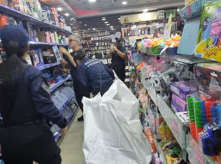 Operação Mercado Legal desarticula comércio milionário de produtos falsificados em João Pessoa