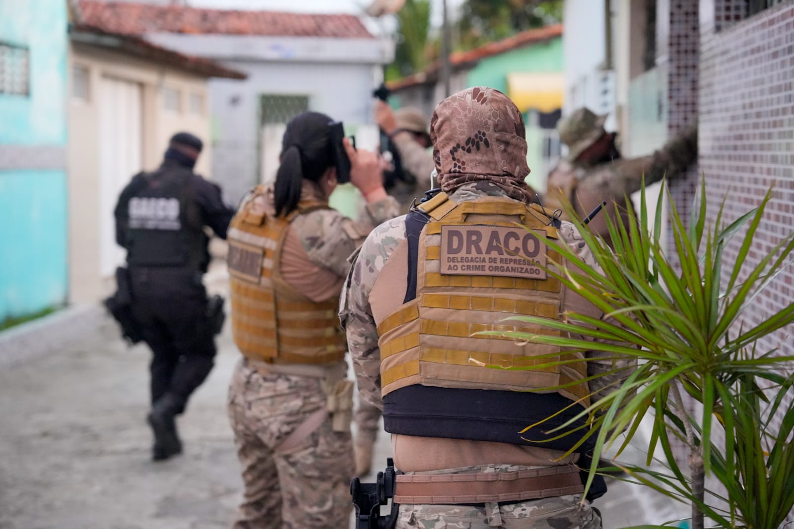 Polícia Civil e GAECO deflagram operação e bloqueiam R$ 125 milhões do Comando Vermelho na Paraíba