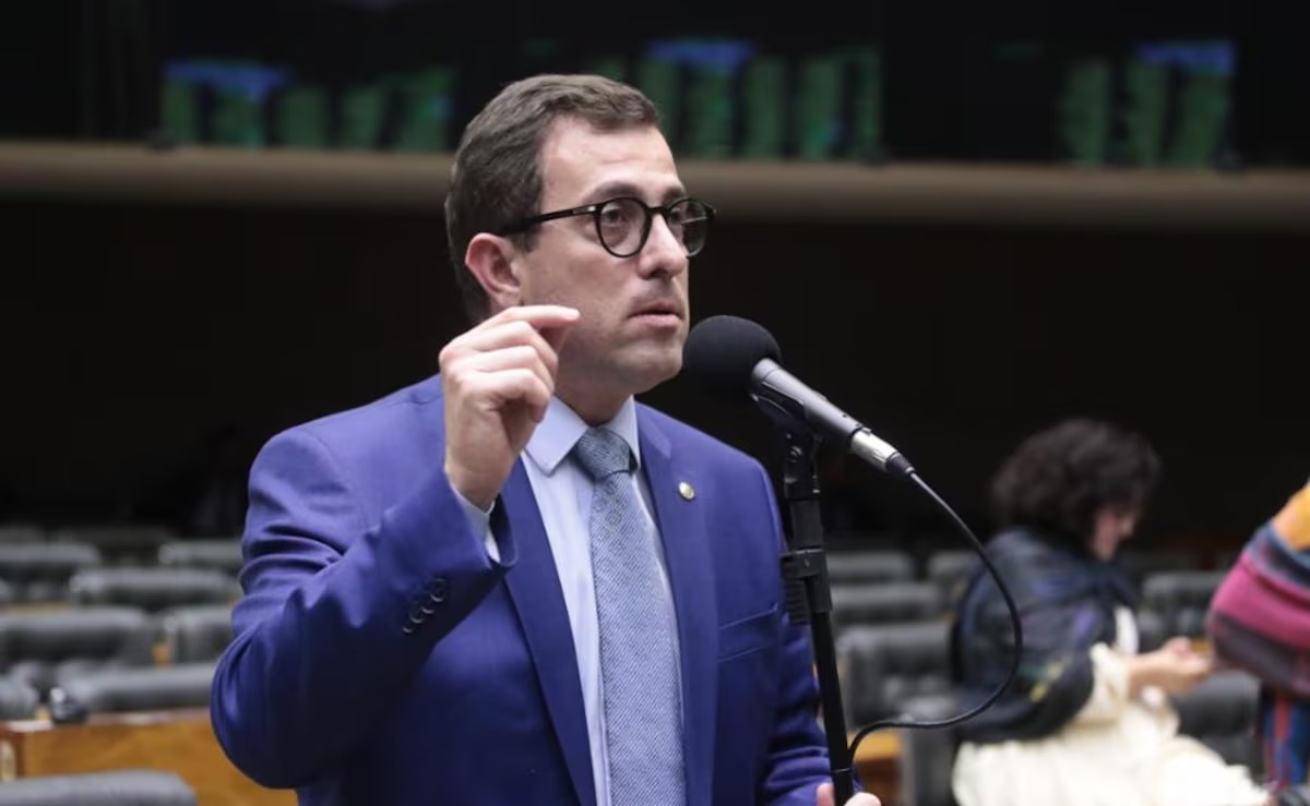 Gervásio Maia inclui blindagem do “Fundão” na LDO e esquenta debate sobre R$ 4,9 bilhões do fundo eleitoral