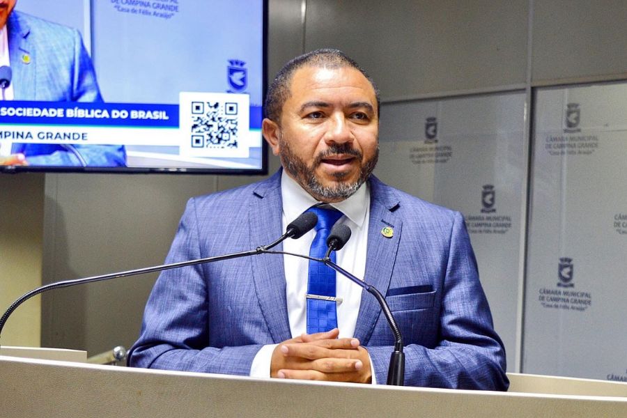 Ex-líder de Bruno Cunha Lima, Alexandre do Sindicato rompe com base e anuncia independência na Câmara de Campina Grande