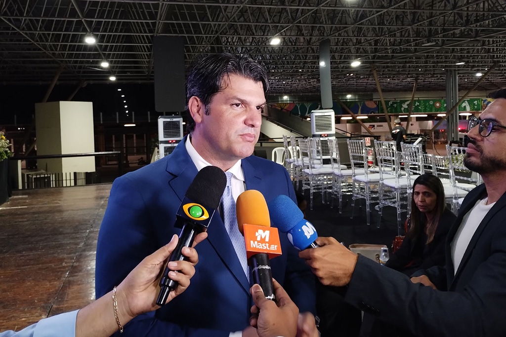 Leo Bezerra rebate aliados: “Não vou ser trampolim político para ninguém”