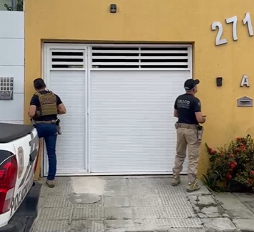 Operação policial cumpre mandados em Campina Grande e Cabedelo por ameaças contra governador de SC