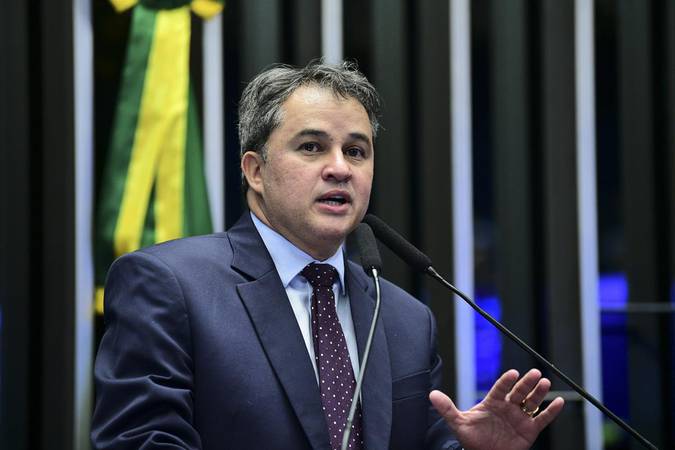 “Onde há fumaça, há fogo”: Efraim indica ida de Lucas Ribeiro ao PSB e projeta liderança da federação União-PP em 2026