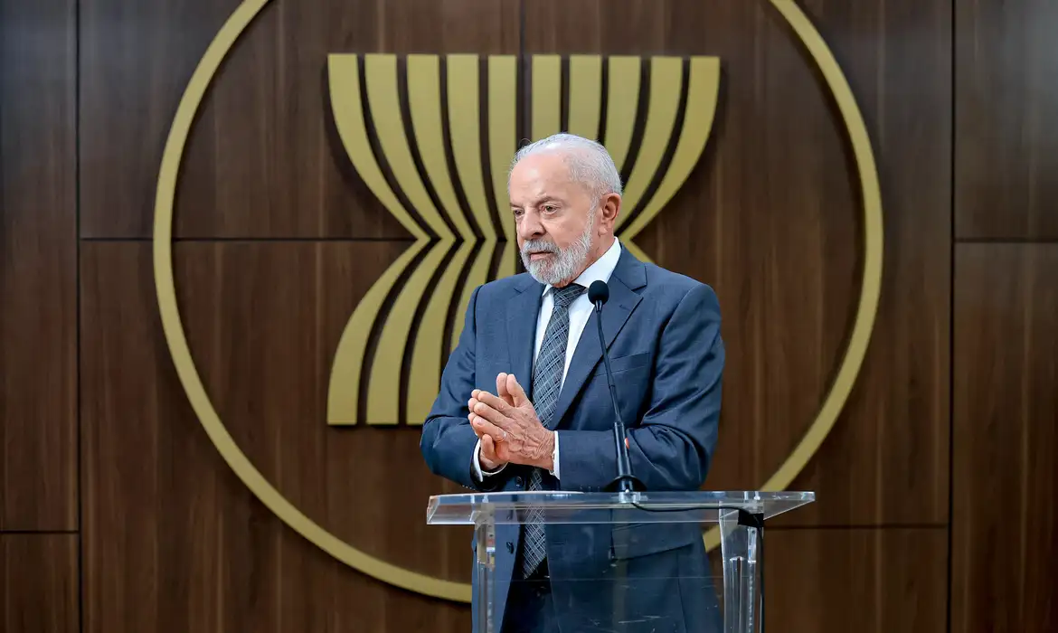 Lula confirma reunião com Trump para discutir sanções a ministros do STF e tarifas ao Brasil