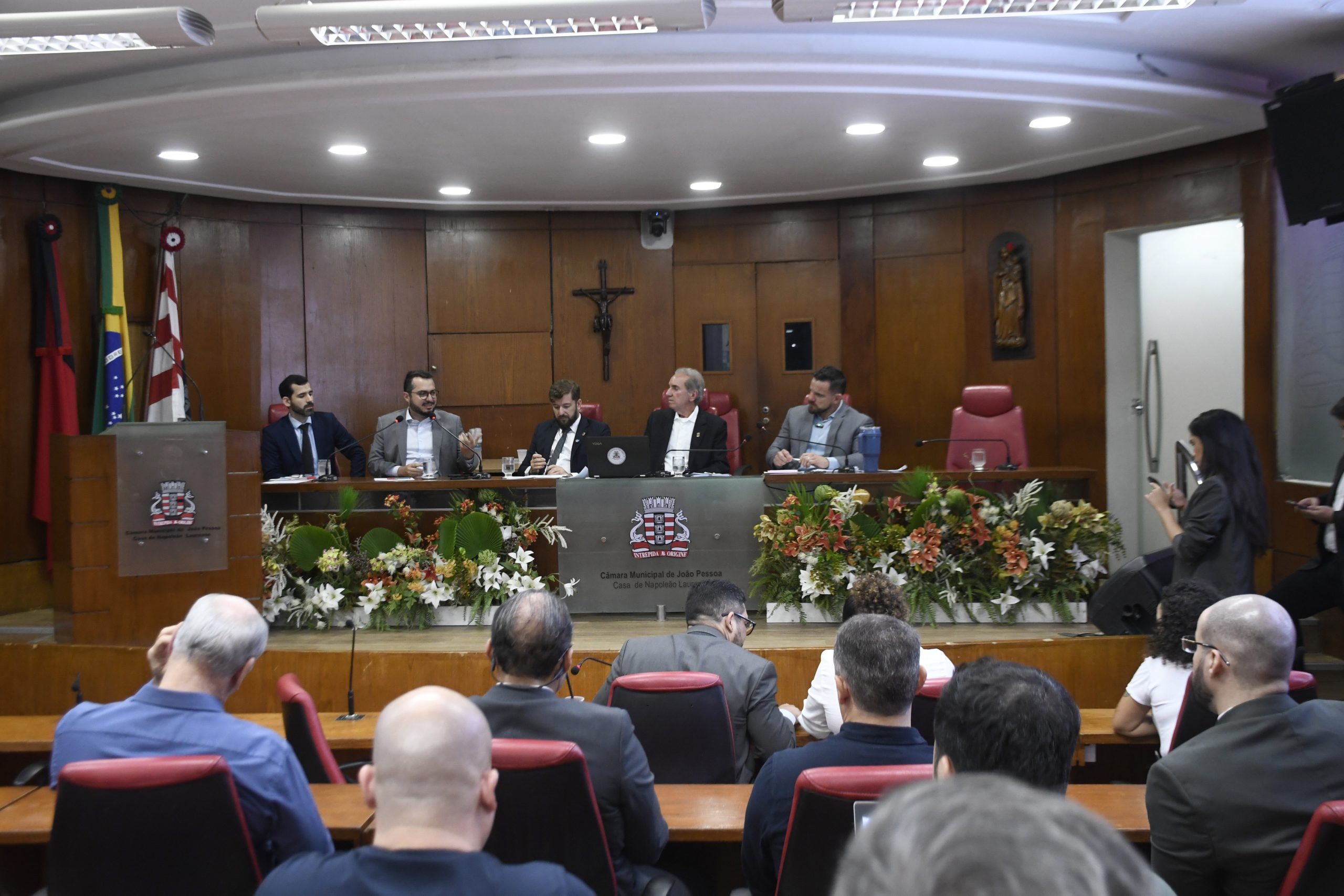 CPI dos combustíveis ouve distribuidoras em João Pessoa e intensifica pressão sobre uniforme de preços