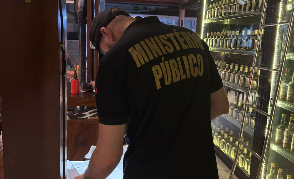 Operação conjunta fiscaliza bares e distribuidoras para coibir venda de bebidas adulteradas na Paraíba