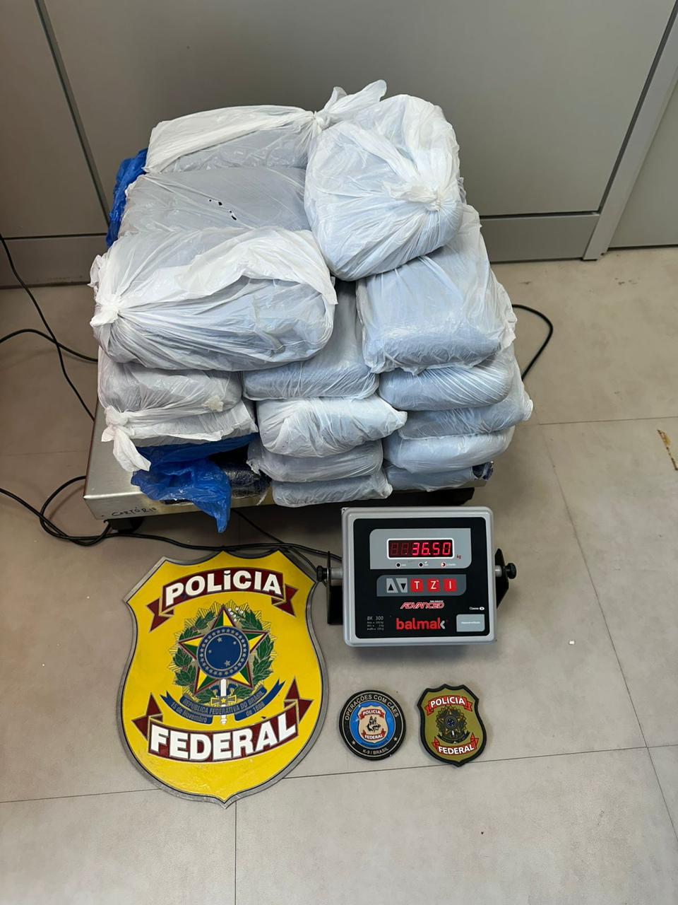 Cabeleireira é presa com mais de 36 kg de maconha ao desembarcar no Aeroporto de João Pessoa