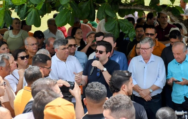 Deputado Eduardo Carneiro participa da entrega da PB-036 e reforça compromisso com desenvolvimento da Paraíba