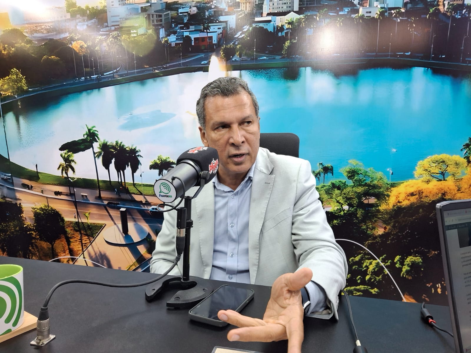 Ricardo Barbosa admite insatisfação no PSB e revela motivo da treta com Gervásio Maia: “não abre espaço pra ninguém”