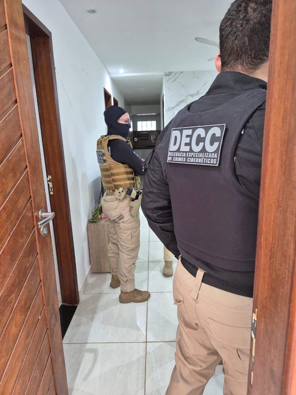 Homem é preso suspeito de pagar por vídeo íntimo de adolescente em Cabedelo