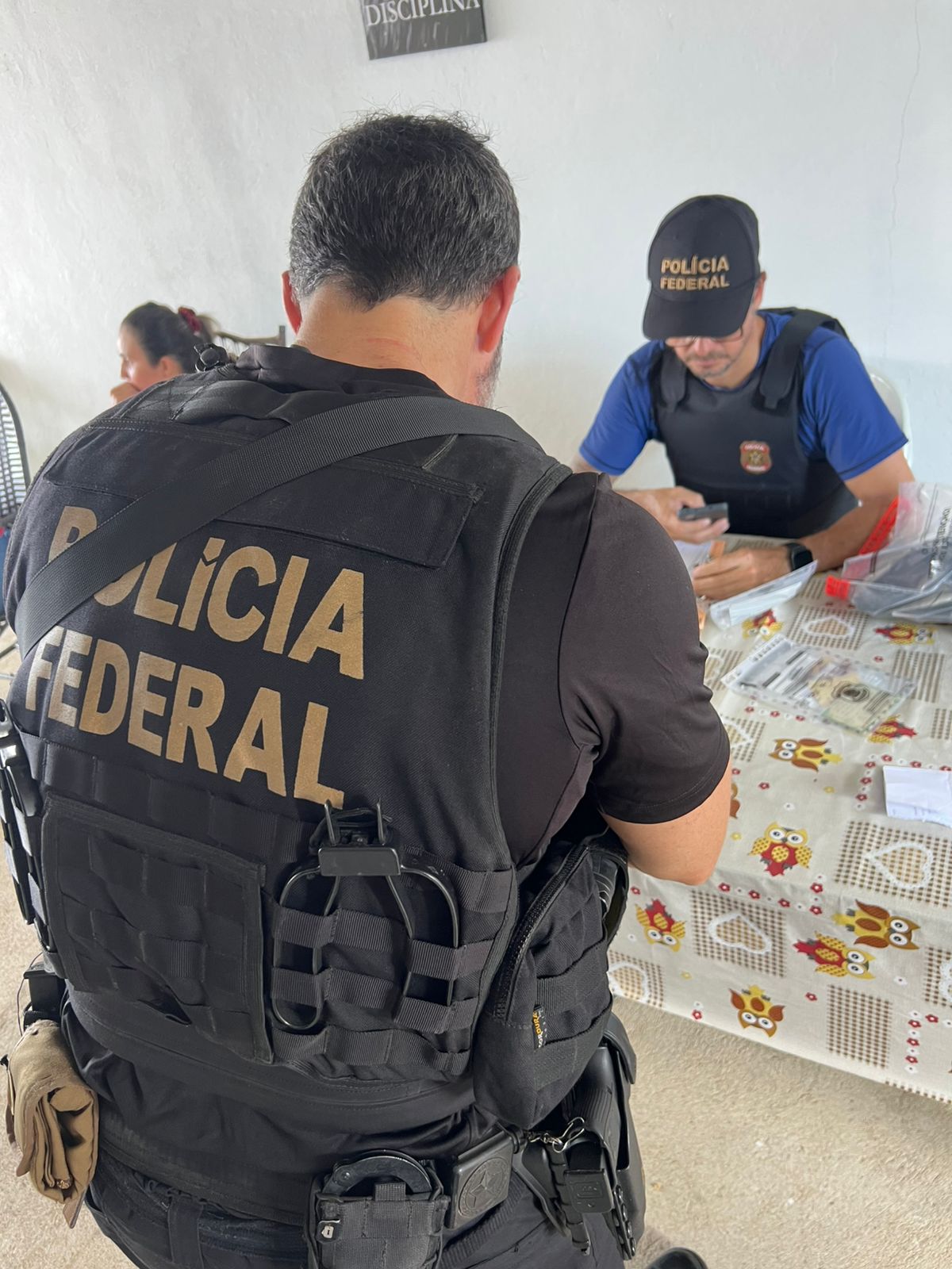 Operação Chameleon: PF prende homem acusado de aplicar golpes na Caixa Econômica com documentos falsos