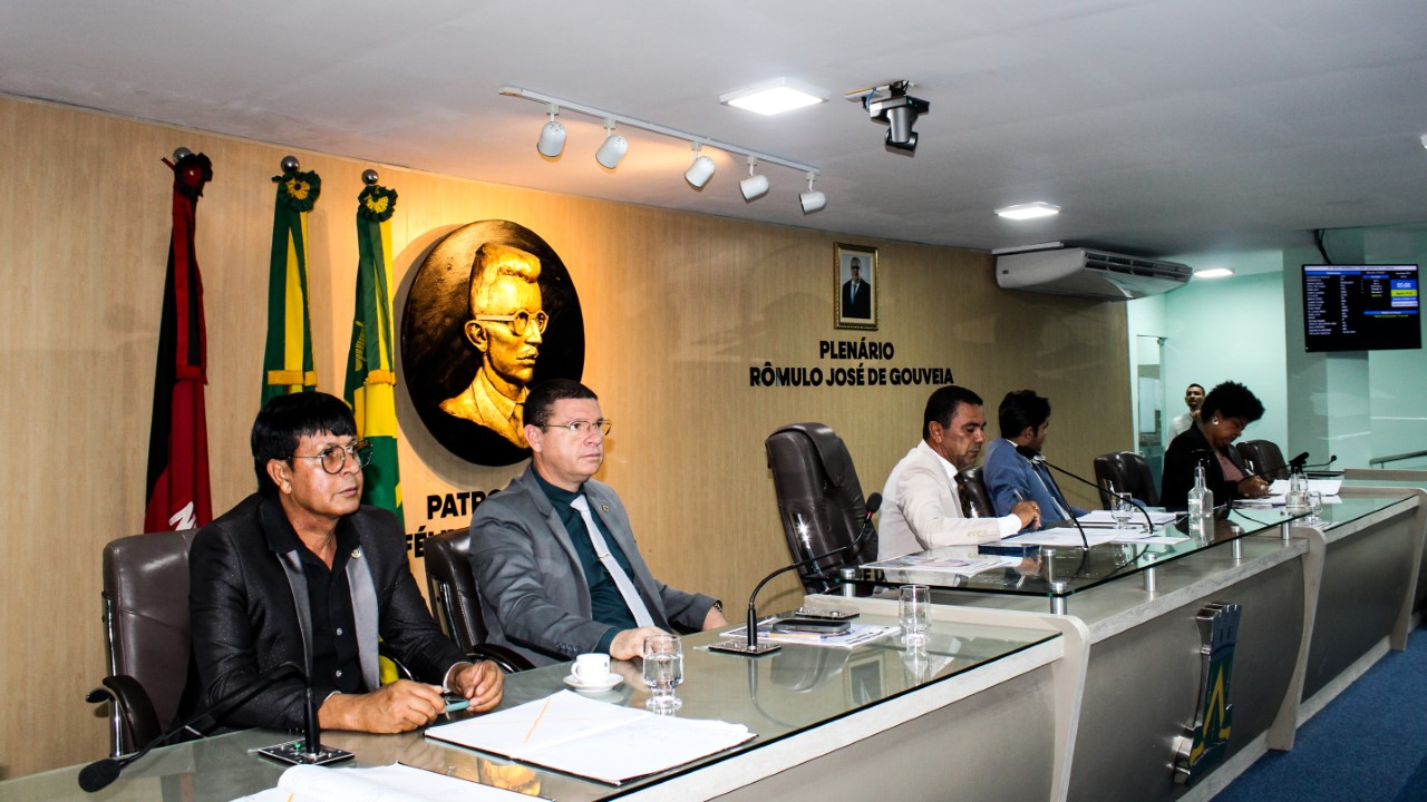 Vereadores da oposição pedem CPI da saúde em Campina Grande diante de crise e atrasos salariais