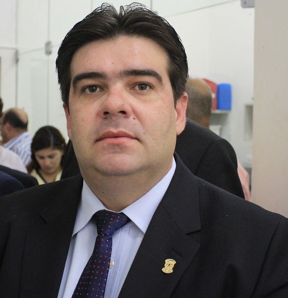 Entre brindes e alianças: deputado confirma presença na festa de Galdino e diz que será “celebração, não ato político”