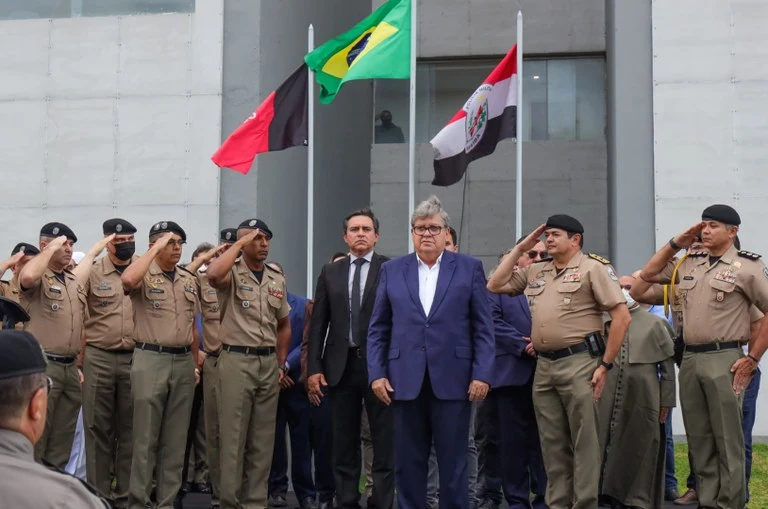 Secretário do governo diz que João Azevêdo terá mais votos da direita do que candidatos bolsonaristas ao Senado: “É reconhecimento, não gratidão”