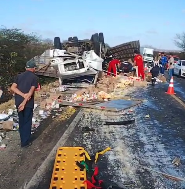 Tragédia na BR-230: colisão entre seis veículos deixa cinco mortos entre Soledade e Campina Grande