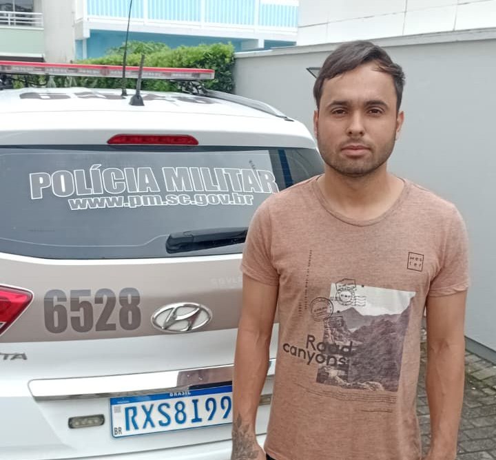 Polícia diz que pai levou corpo do filho em carro por aplicativo antes de enterrar em João Pessoa