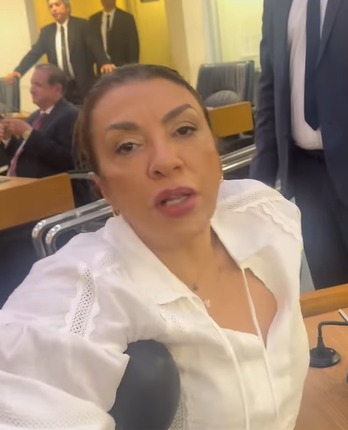 [VÍDEO] Walber debocha de Cida Ramos após fala sobre chacina no Rio de Janeiro: “vai lançar o programa adote um traficante”