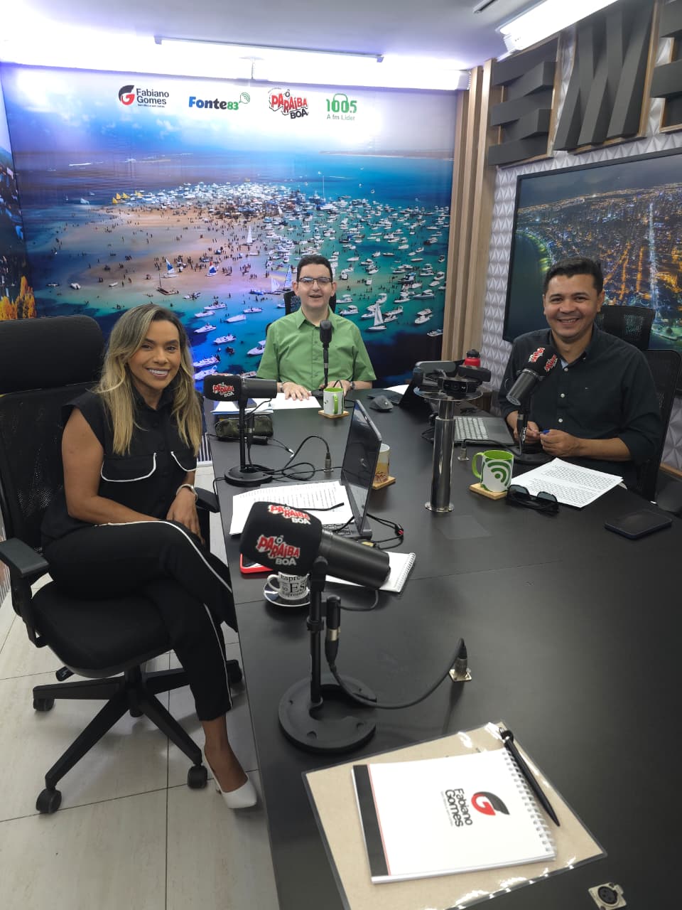 Quinta de TBT quente no Ô Paraíba Boa: Fabiano, Jaceline e Clauber trazem polêmica, treta política e bastidores exclusivos