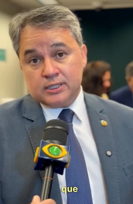 Efraim não desmente a reunião com Aguinaldo, apenas afasta a tese de que o encontro tratou de política