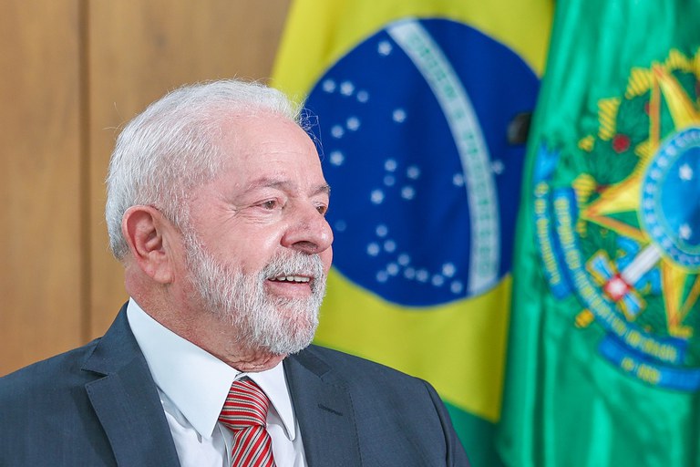 “Quem paga essa conta?”: promessa de Lula sobre transporte público gratuito esquenta debate no Ô Paraíba Boa