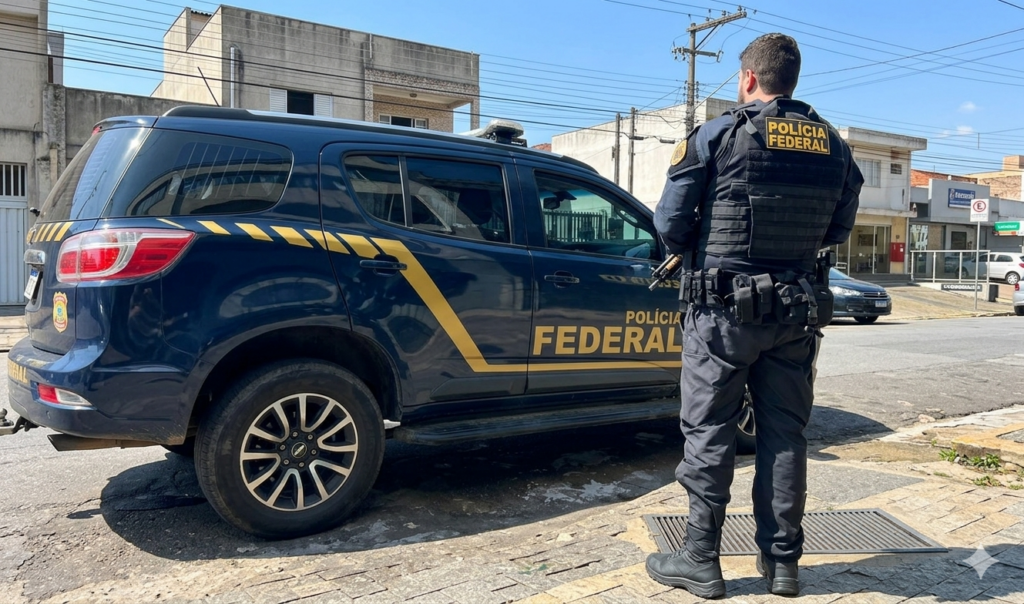 PF prende homem em operação contra lavagem de dinheiro e fraude tributária em Campina Grande e João Pessoa