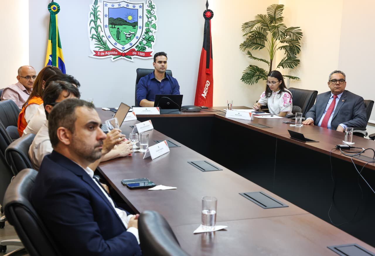 Lucas Ribeiro anuncia mais R$ 6 milhões para recuperação de estradas em cidades atingidas pelas chuvas