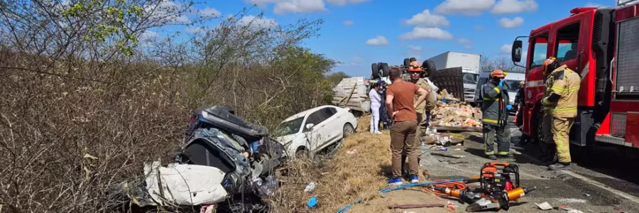 [VÍDEO] PRF detalha dinâmica da tragédia na BR-230: colisão quase frontal provocou engavetamento com cinco mortos
